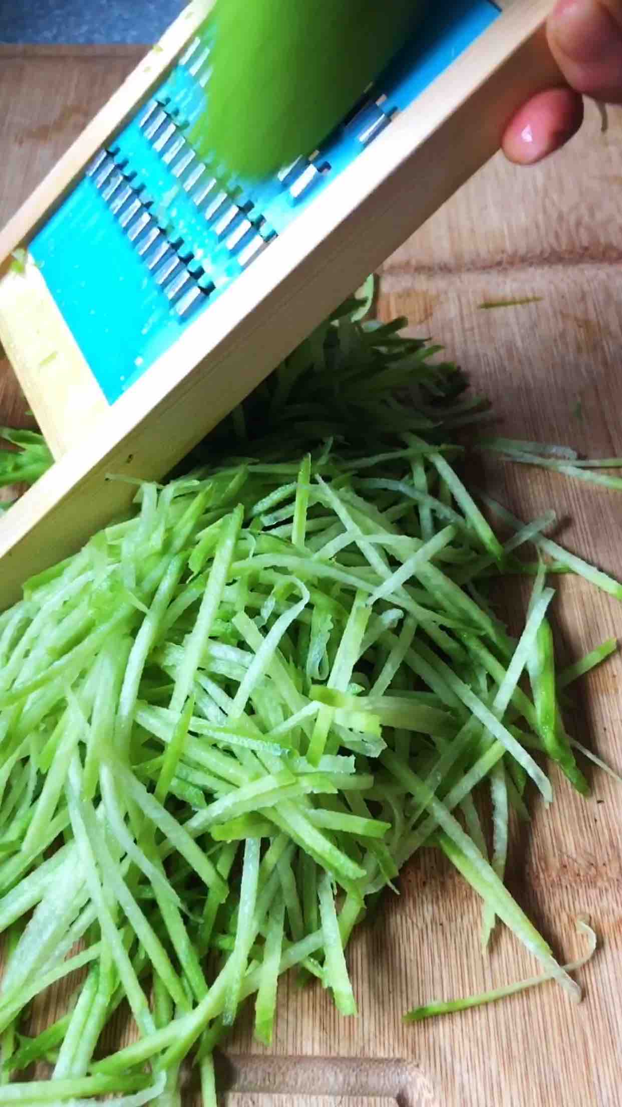 萝卜丝炒虾皮的做法-家常味炒菜谱