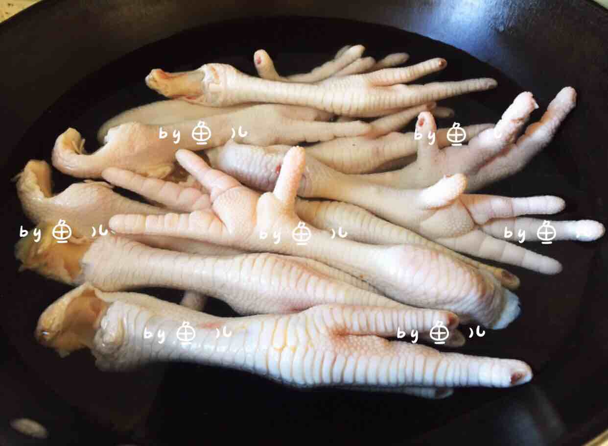 卤鸡爪的做法-家常味煮菜谱
