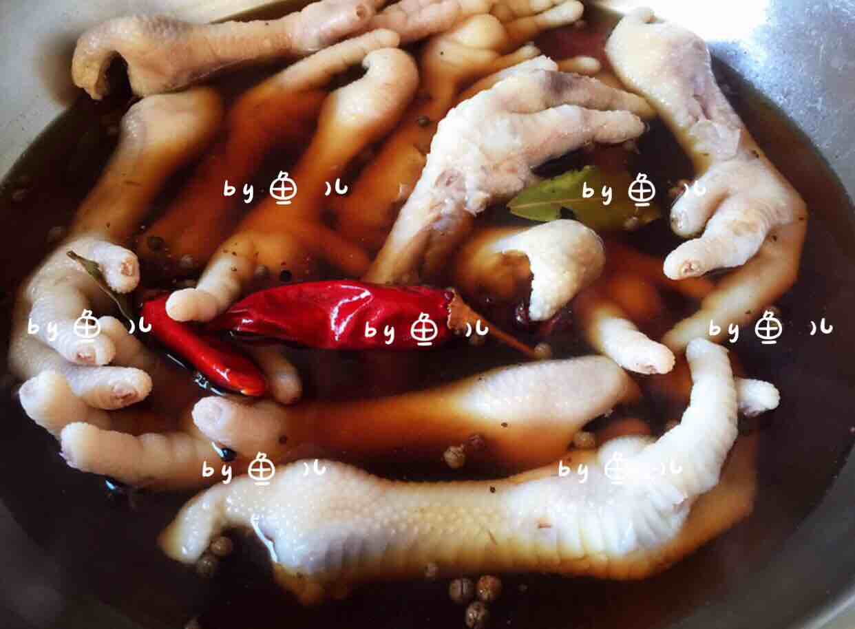卤鸡爪的做法-家常味煮菜谱