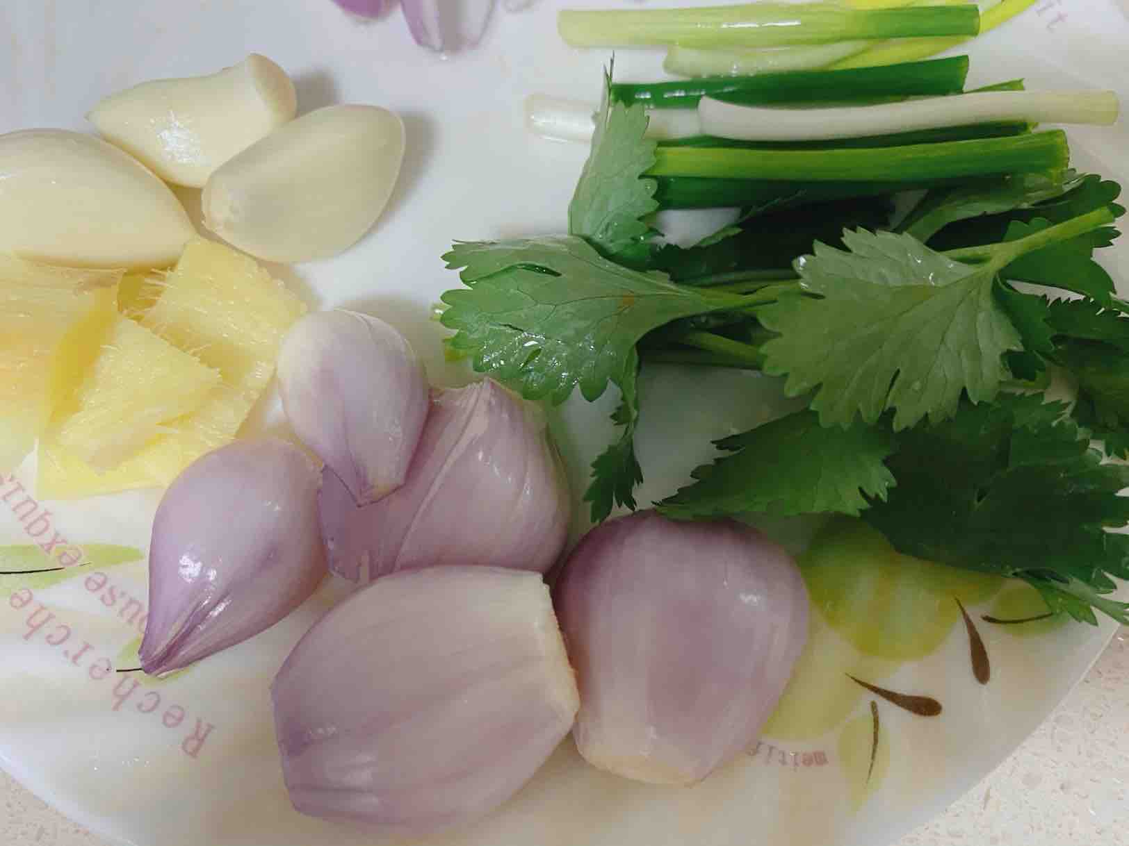 海鲜鸡煲的做法-咸鲜味焖菜谱