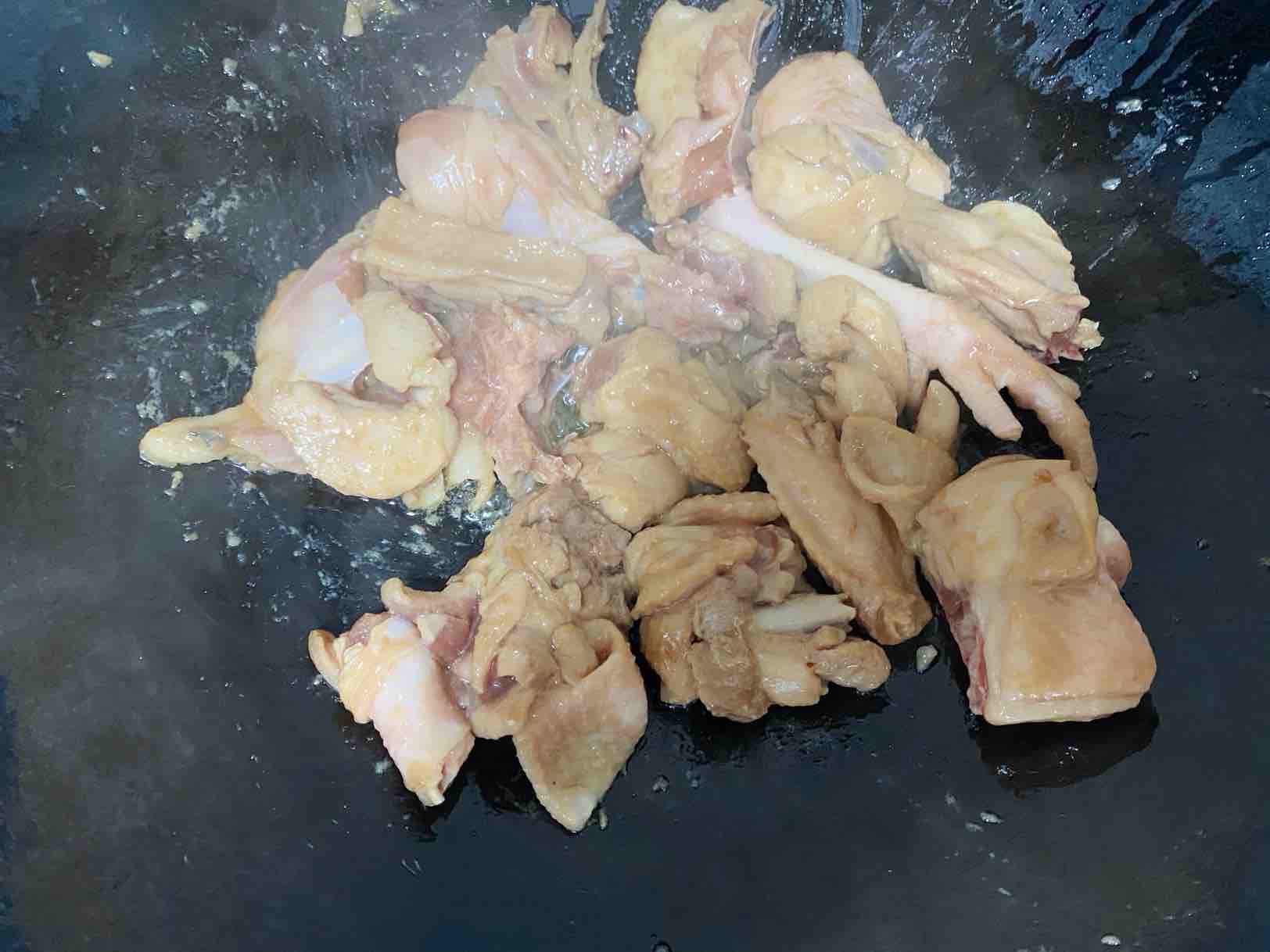 海鲜鸡煲的做法-咸鲜味焖菜谱