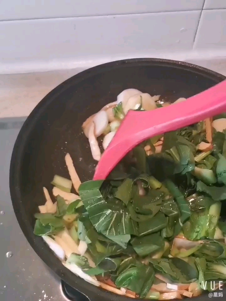 冬笋豆腐干炒年糕的做法-家常味炒菜谱