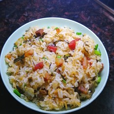 家乡的美食~~腊肉腌菜炒饭的做法-家常味炒菜谱