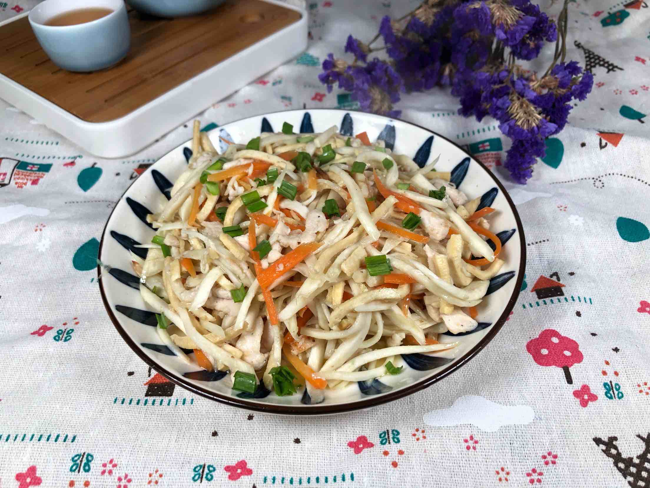 茭瓜炒鸡丝的做法-家常味炒菜谱