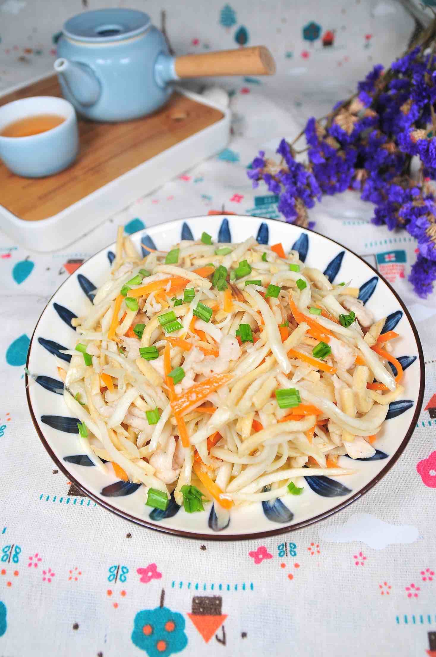 茭瓜炒鸡丝的做法-家常味炒菜谱-易网健康养生网 茭瓜炒鸡丝的做法-家常味炒菜谱
