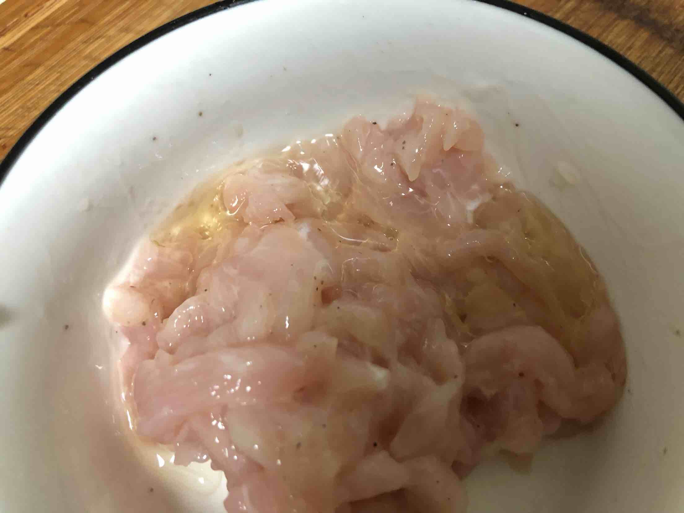 茭瓜炒鸡丝的做法-家常味炒菜谱