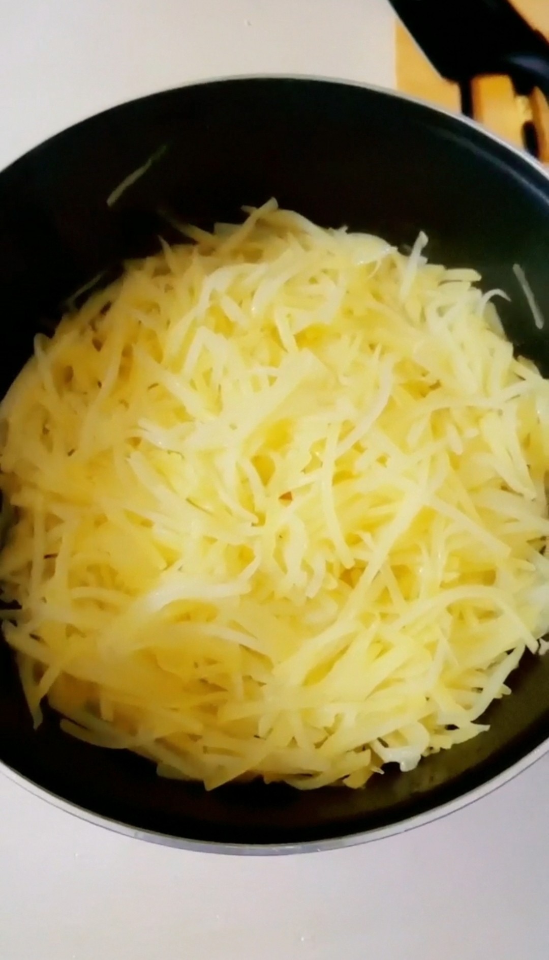 芹菜炒土豆丝的做法-咸鲜味炒菜谱
