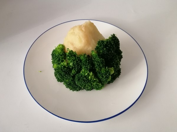 西蓝花圣诞树的做法-家常味蒸菜谱