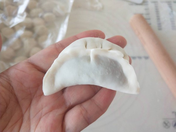 木耳鸡肉蒸饺的做法-家常味蒸菜谱-易网健康养生网 木耳鸡肉蒸饺的做法-家常味蒸菜谱