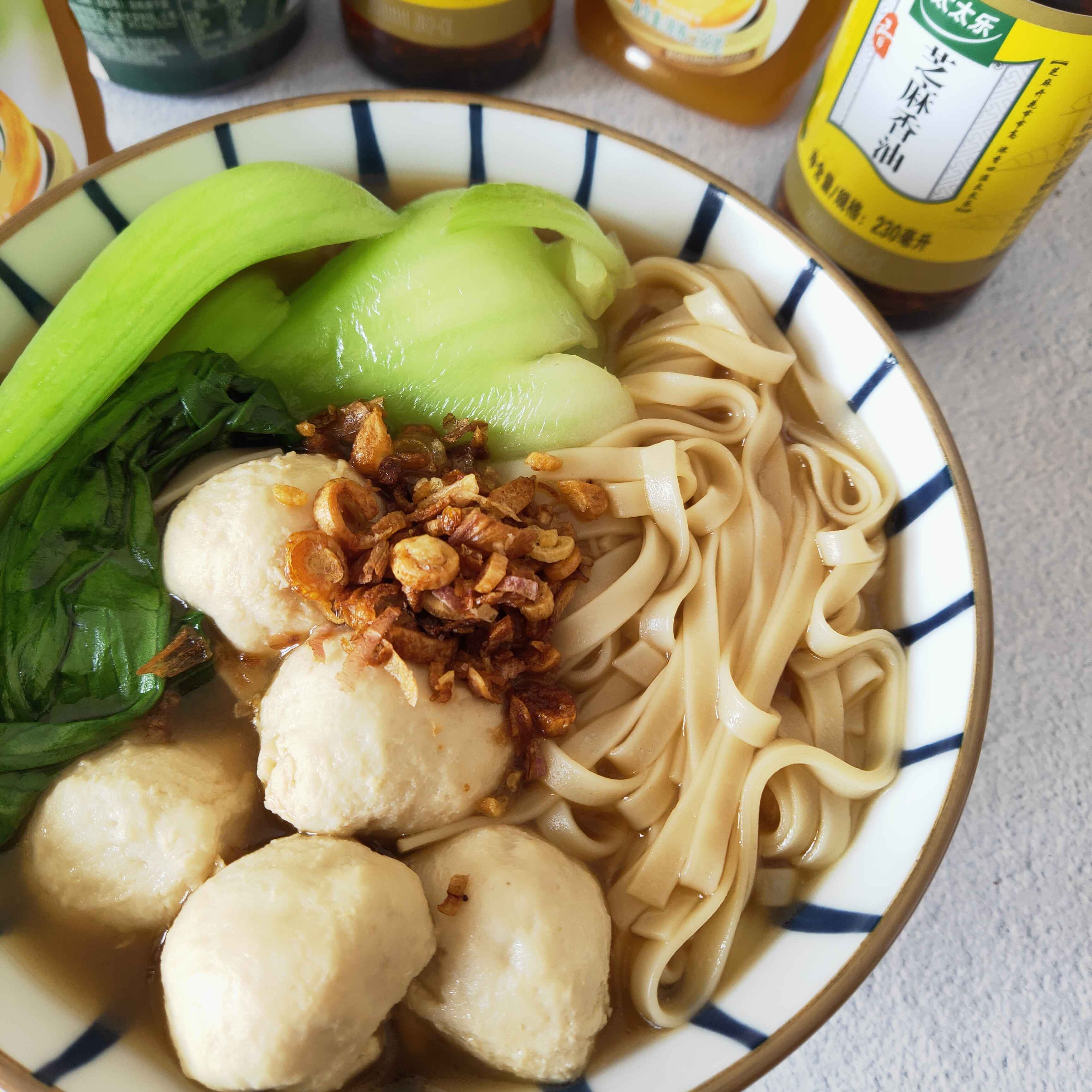 麻油鸡汁面的做法-家常味煮菜谱