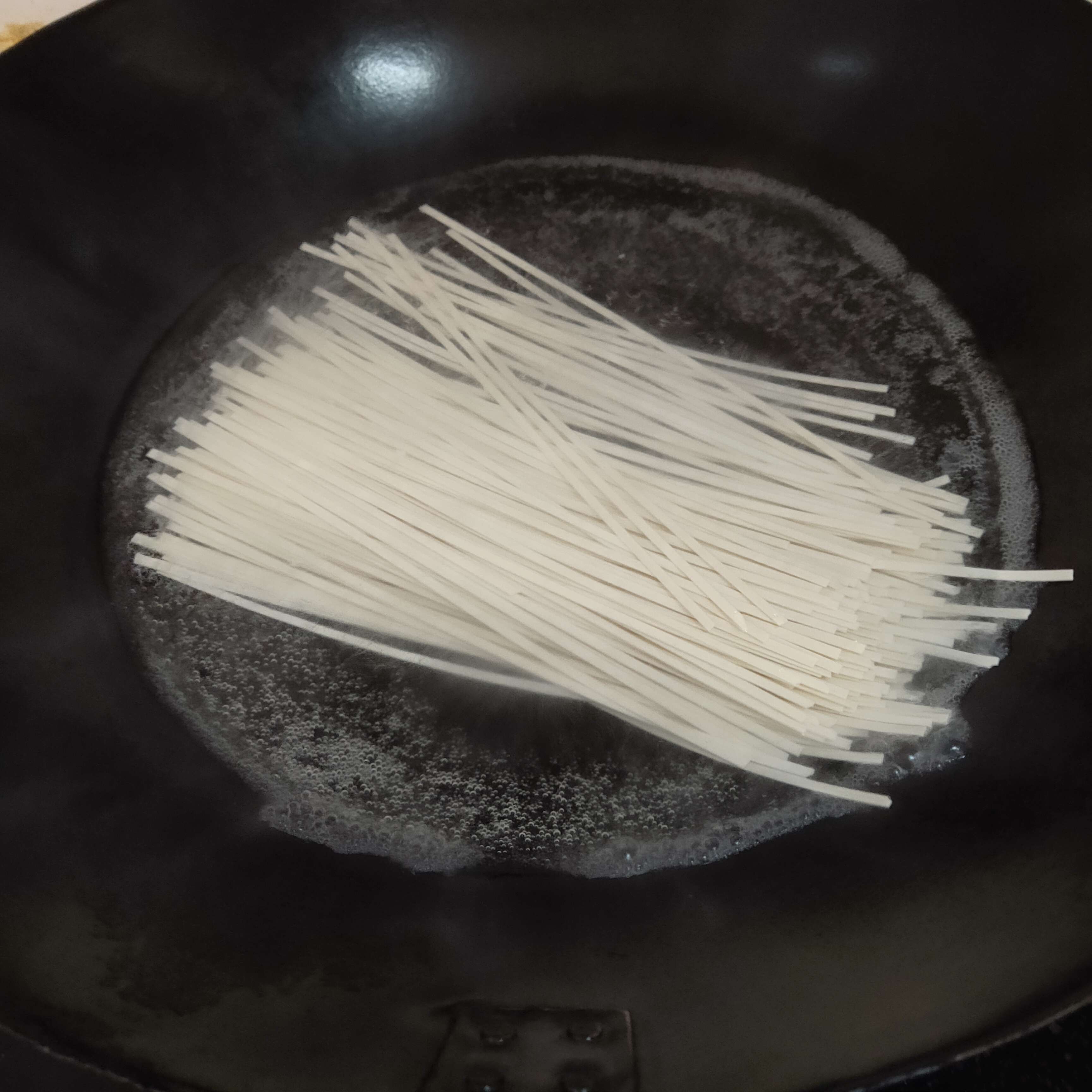 麻油鸡汁面的做法-家常味煮菜谱