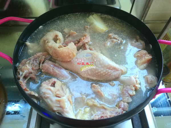 鲜香下饭，无辣版大盘鸡的做法-家常味炒菜谱