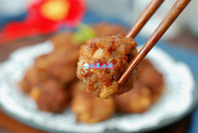#冬至大如年#一口一个，焦脆鲜香的牛肉丸子的做法-家常味炸菜谱