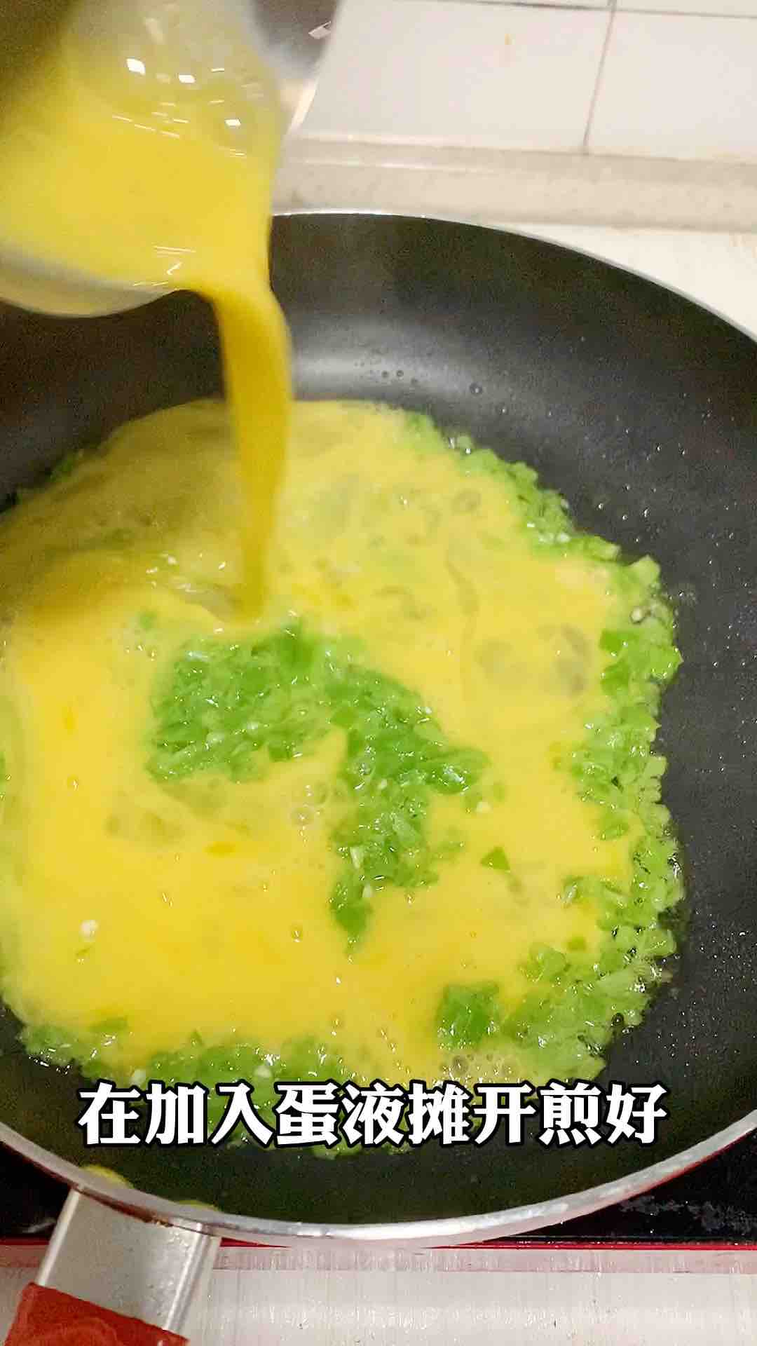 肉松菜椒蛋饼，简单易做孩子喜欢的做法-家常味煎菜谱