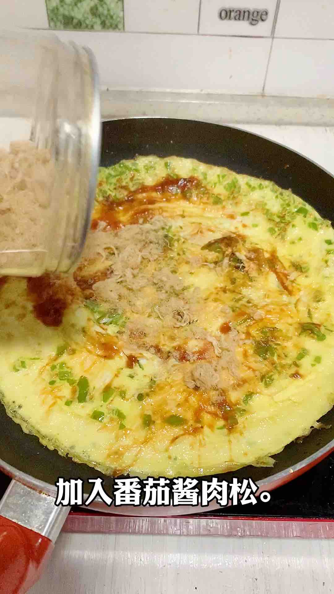 肉松菜椒蛋饼，简单易做孩子喜欢的做法-家常味煎菜谱