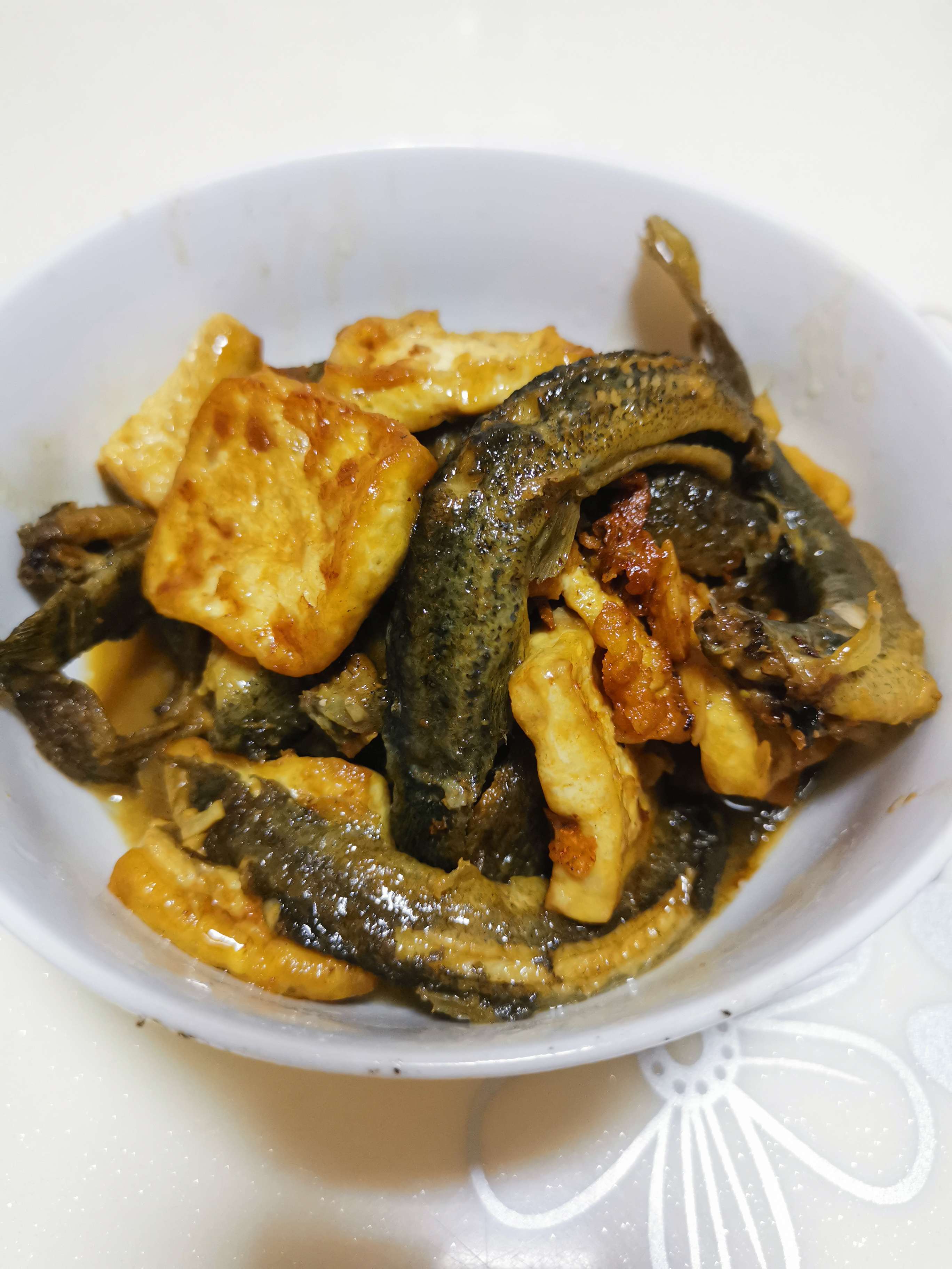 豆腐焖泥鳅的做法-家常味焖菜谱-易网健康养生网 豆腐焖泥鳅的做法-家常味焖菜谱