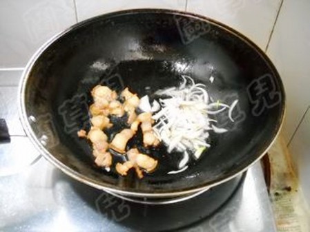 干锅手撕包菜的做法-家常味干锅菜谱