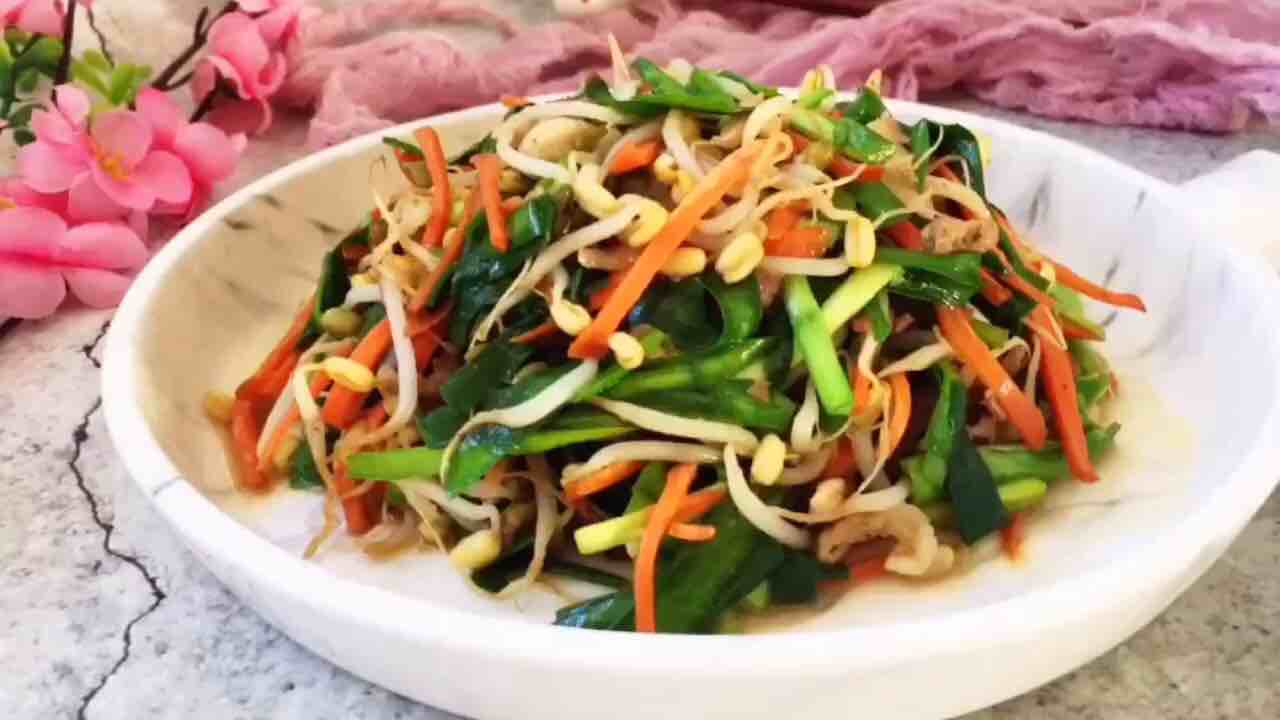 豆芽炒韭菜的做法-家常味炒菜谱