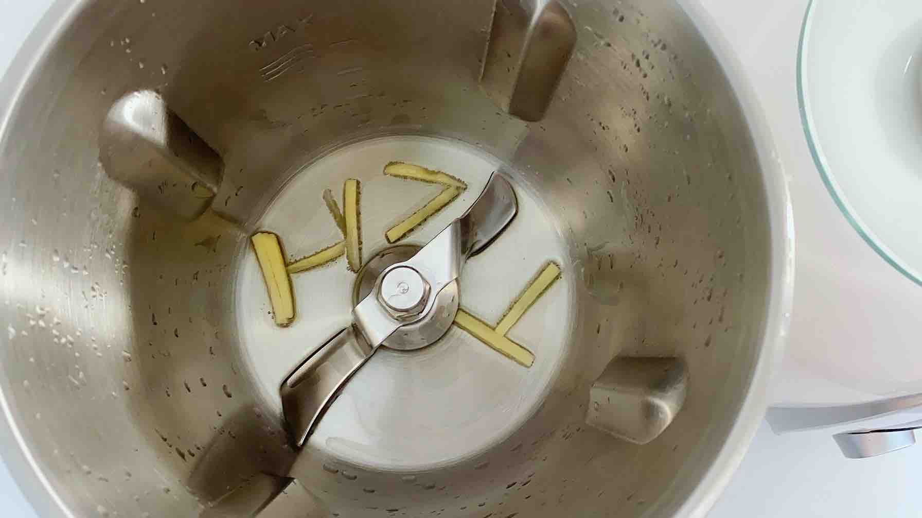 清炒胡萝卜丝、简单美味快手家常菜的做法-家常味炒菜谱