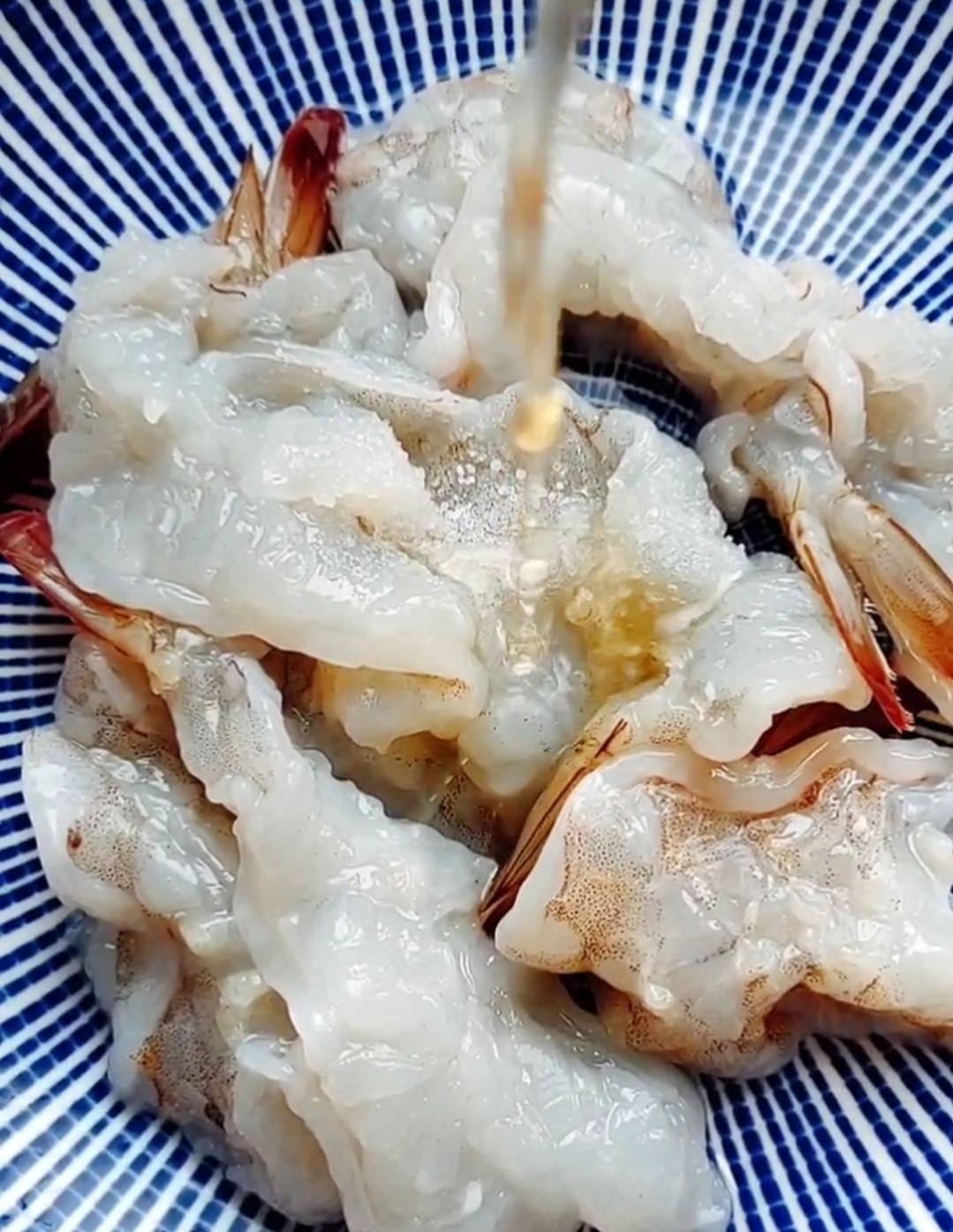 三彩大虾的做法-家常味炸菜谱