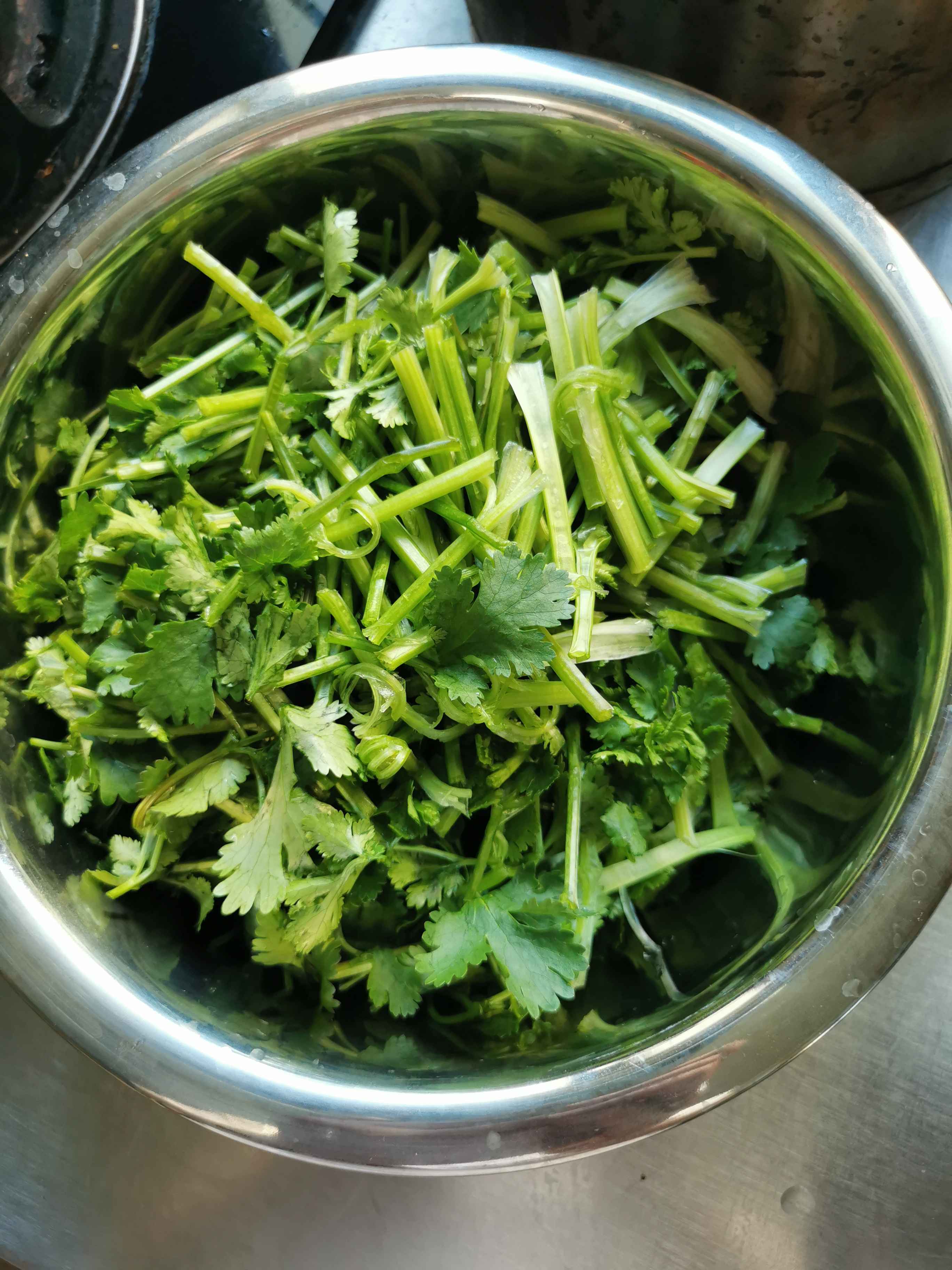 香菜炒牛肉的做法-家常味炒菜谱