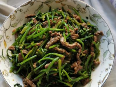 香菜炒牛肉的做法-家常味炒菜谱