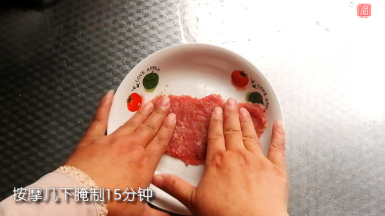 上海经典小吃猪排年糕的做法-酸甜味炸菜谱