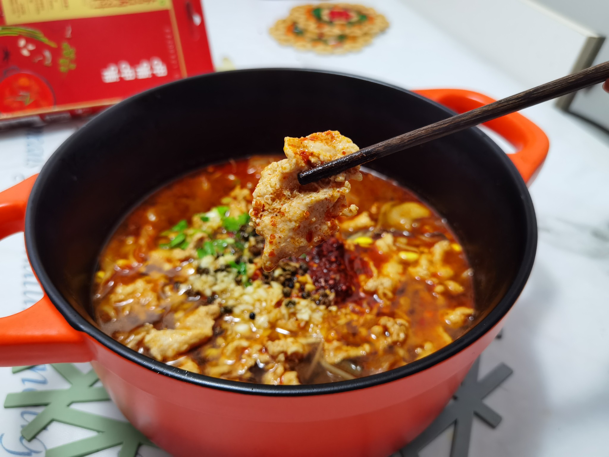 水煮肉片柔嫩的秘诀的做法-麻辣味煮菜谱-易网健康养生网 水煮肉片柔嫩的秘诀的做法-麻辣味煮菜谱