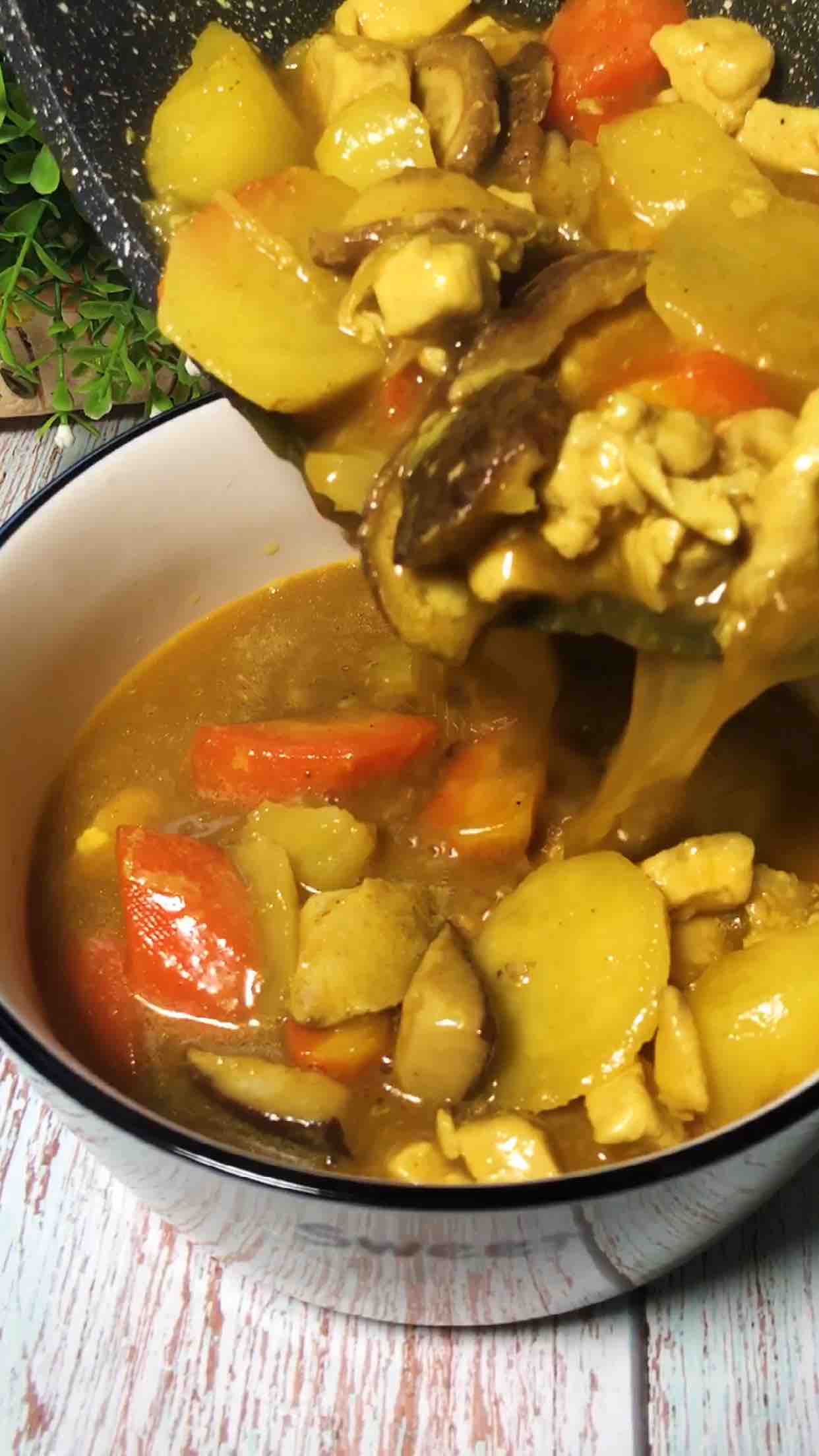 咖喱鸡肉饭的做法-咖喱味煮菜谱-易网健康养生网 咖喱鸡肉饭的做法-咖喱味煮菜谱