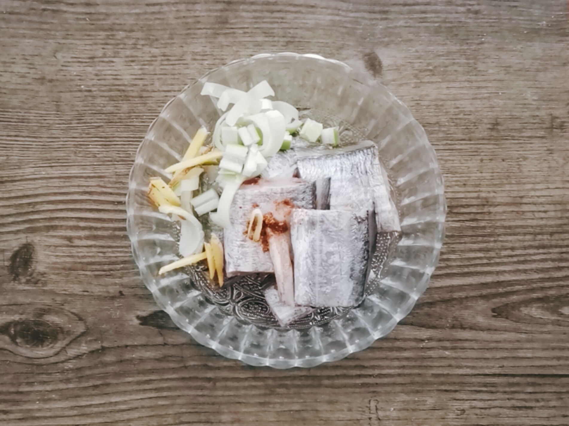 带鱼还可以做成茄汁味，保管家人都爱吃～的做法-茄汁味煎菜谱