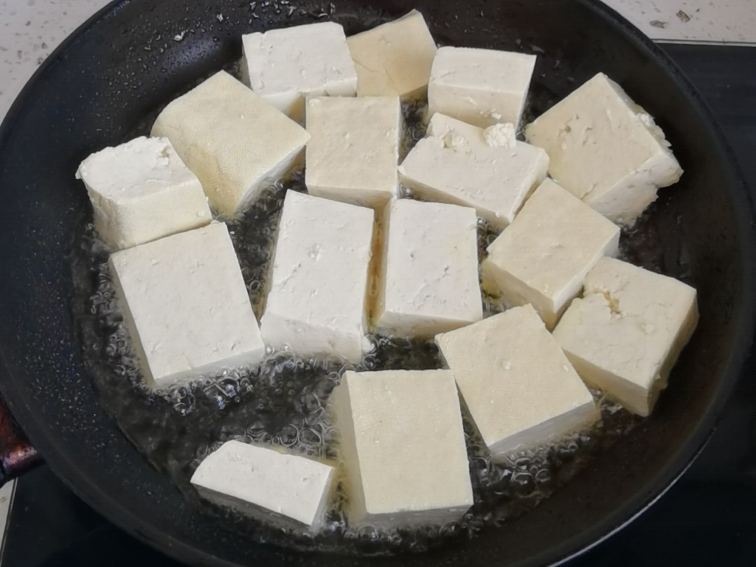 豆腐这样做－懒人版茄汁豆腐，好吃到舔盘，开胃又下饭的做法-酸甜味炒菜谱