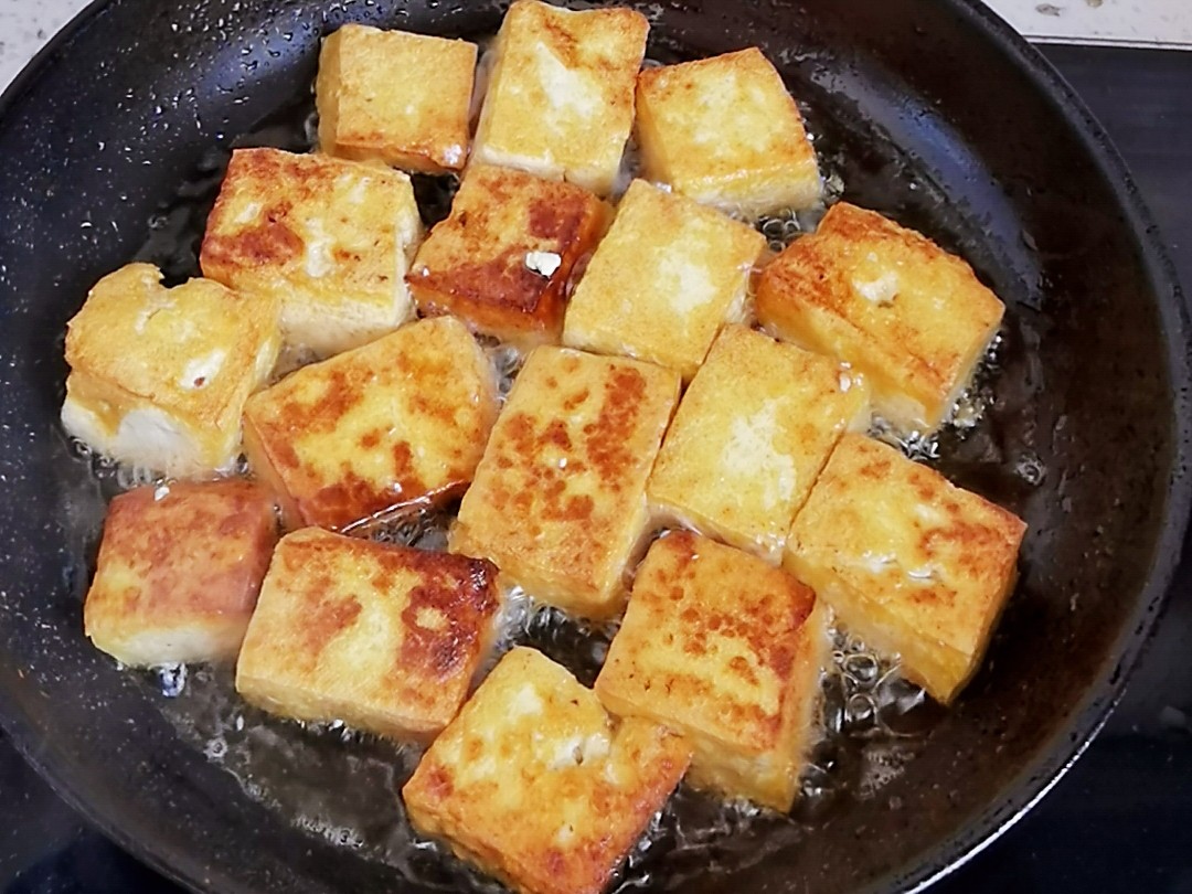 豆腐这样做－懒人版茄汁豆腐，好吃到舔盘，开胃又下饭的做法-酸甜味炒菜谱
