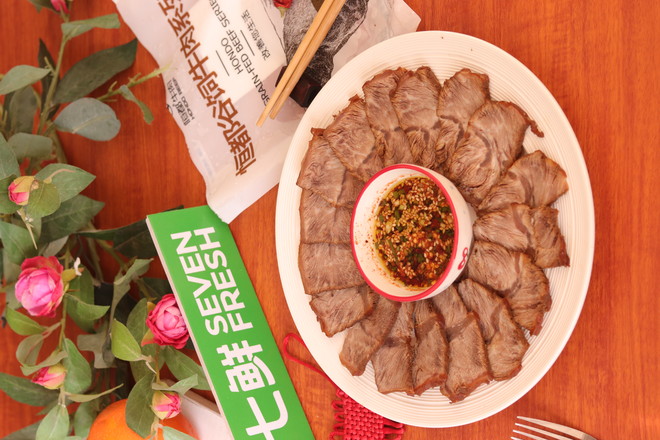 年夜饭必备卤牛腱子!肉软有嚼劲,上桌必光盘的做法-咸鲜味卤菜谱-易网健康养生网 年夜饭必备卤牛腱子!肉软有嚼劲,上桌必光盘的做法-咸鲜味卤菜谱