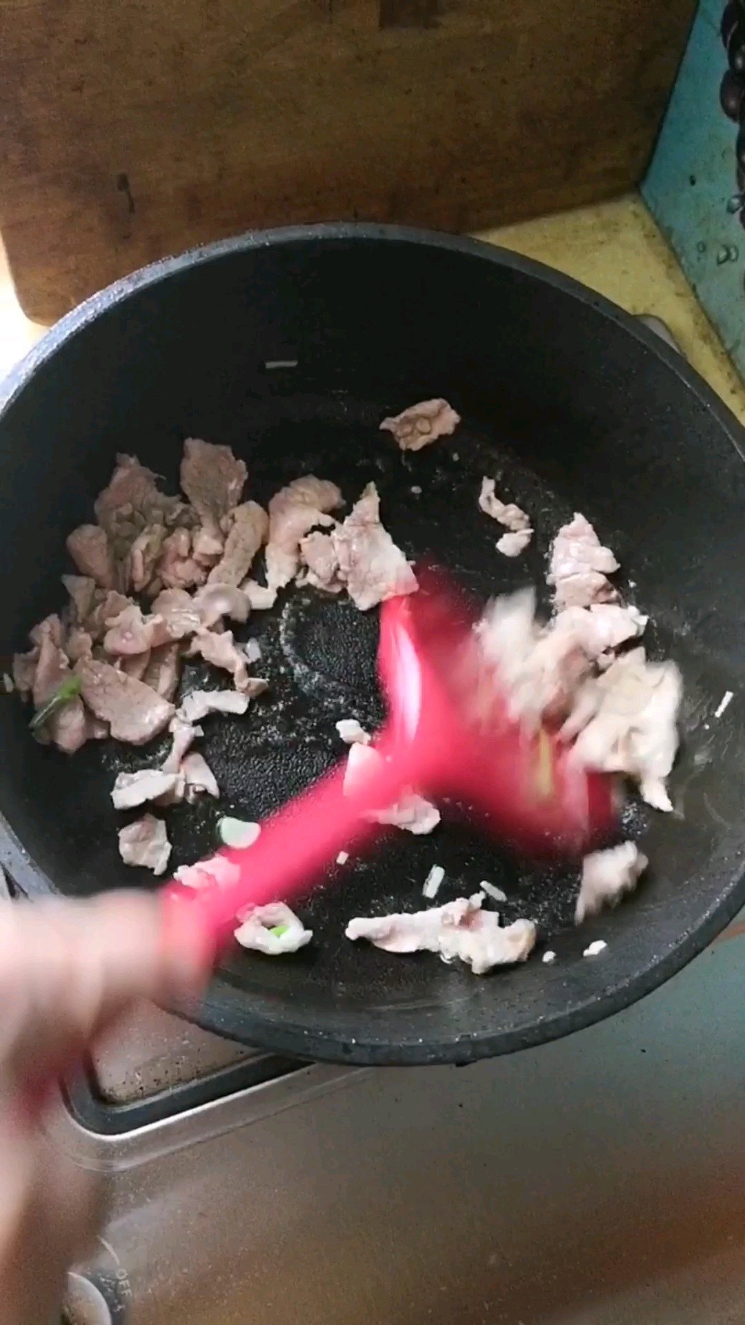 鲜香下饭，荤素搭配营养好，角瓜炒肉片的做法-家常味炒菜谱