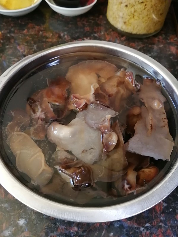 简简单单也不失美味~~木耳炒肉丝的做法-家常味炒菜谱