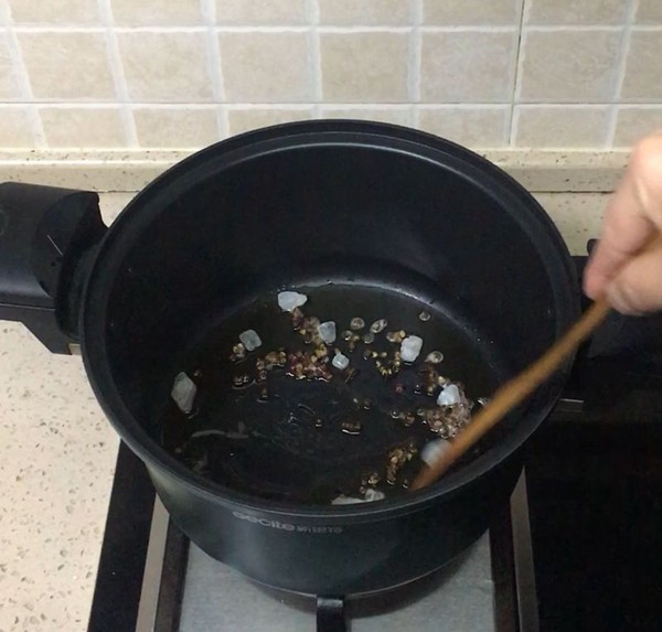 番茄牛腩锅的做法-酸甜味炖菜谱-易网健康养生网 番茄牛腩锅的做法-酸甜味炖菜谱