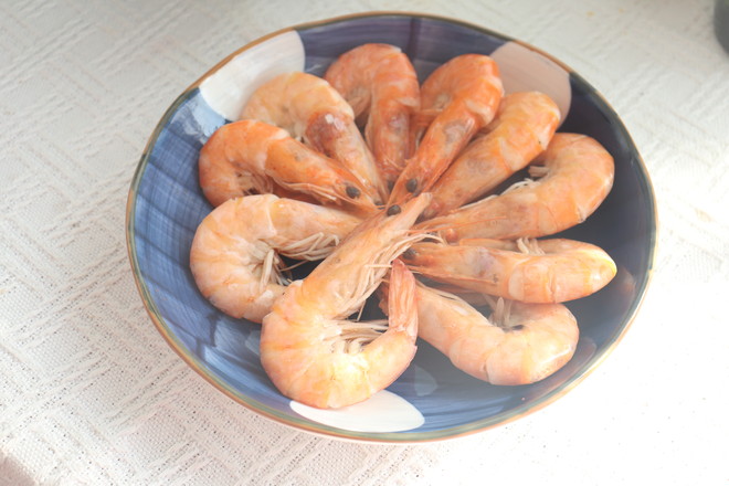 新年宴客菜之白灼虾,清淡鲜香健康美味的做法-咸鲜味煮菜谱-易网健康养生网 新年宴客菜之白灼虾,清淡鲜香健康美味的做法-咸鲜味煮菜谱