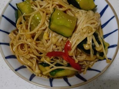 凉拌黄瓜金针菇的做法-家常味拌菜谱