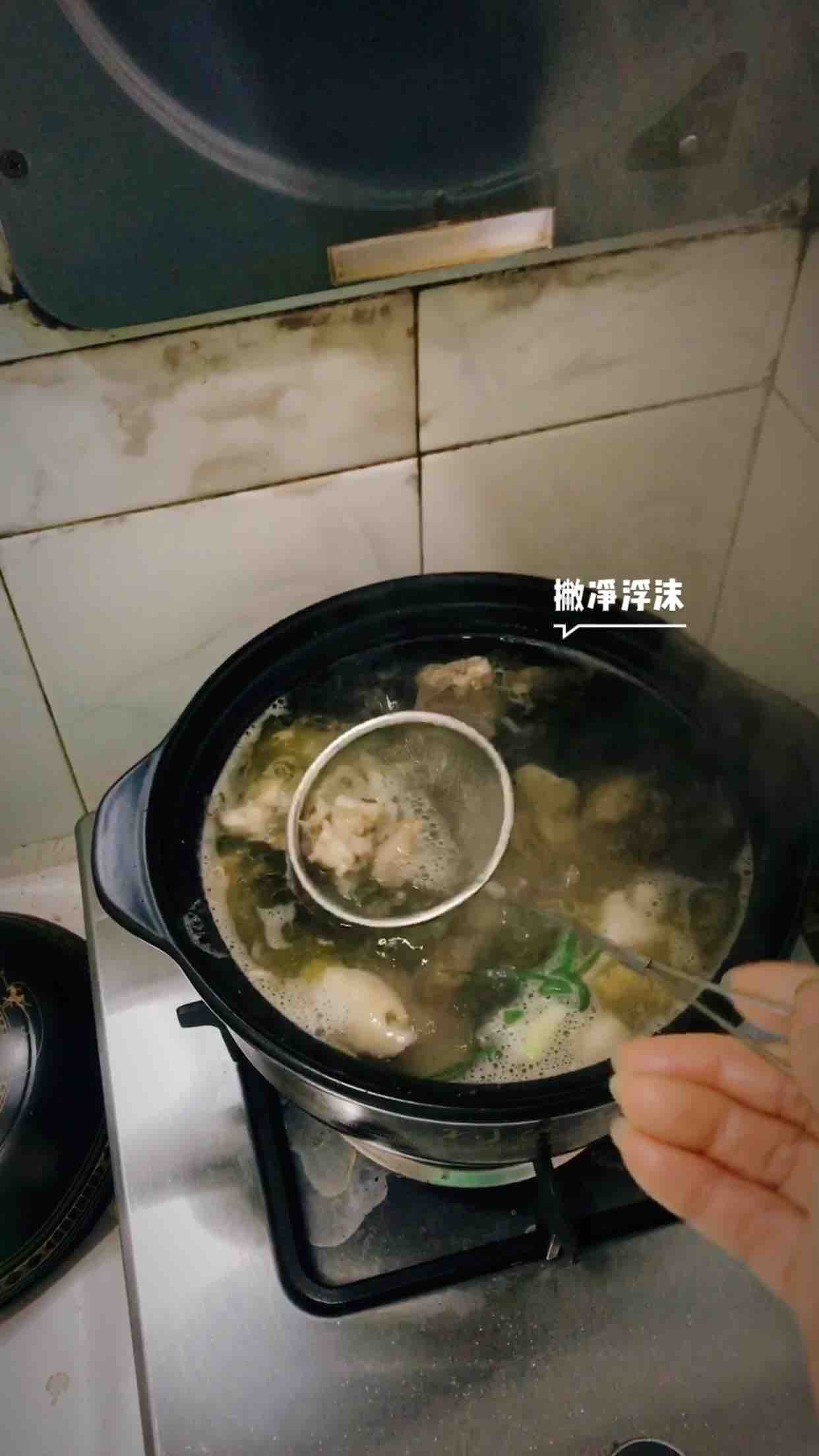 山药天麻炖柴鸡的做法-家常味炖菜谱