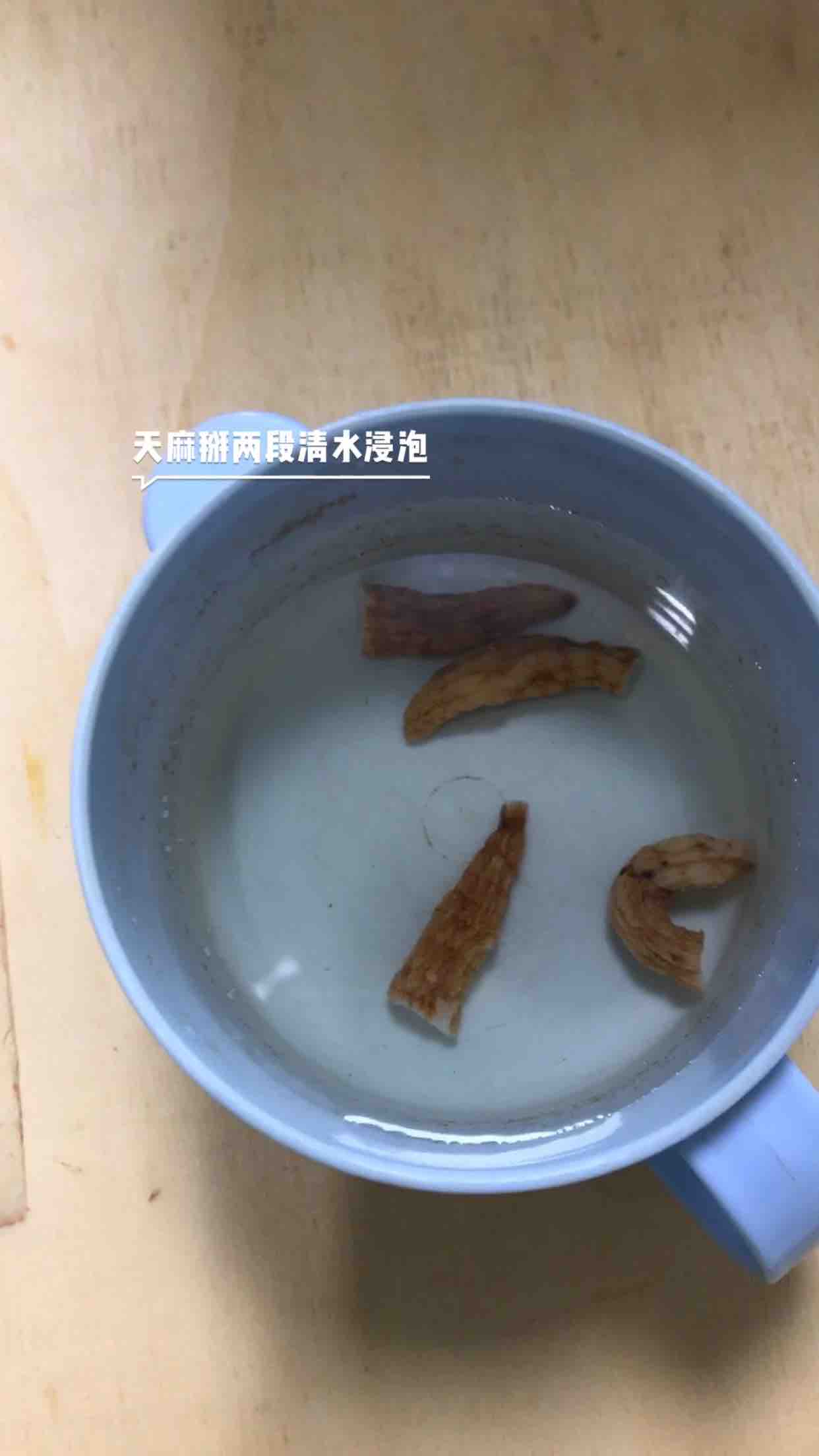 山药天麻炖柴鸡的做法-家常味炖菜谱