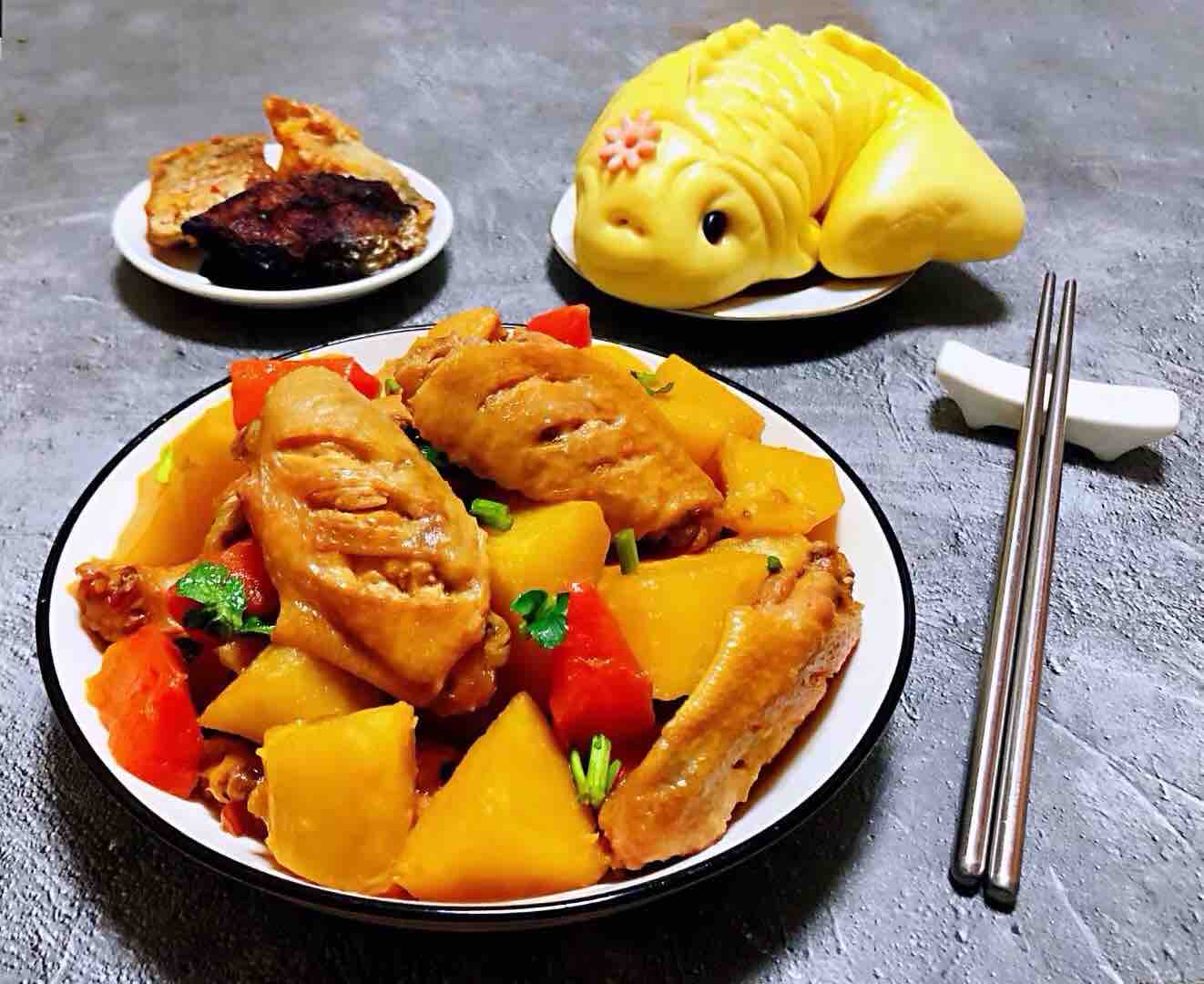 土豆胡萝卜炖鸡翅的做法-咸鲜味炖菜谱-易网健康养生网 土豆胡萝卜炖鸡翅的做法-咸鲜味炖菜谱