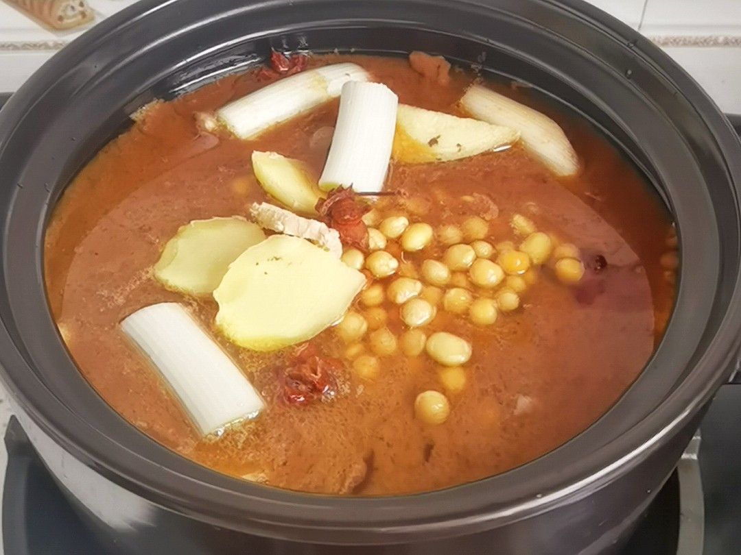 腐乳猪蹄-满满的胶原蛋白,软糯不油腻,入口即化的做法-咸鲜味炖菜谱-易网健康养生网 腐乳猪蹄-满满的胶原蛋白,软糯不油腻,入口即化的做法-咸鲜味炖菜谱