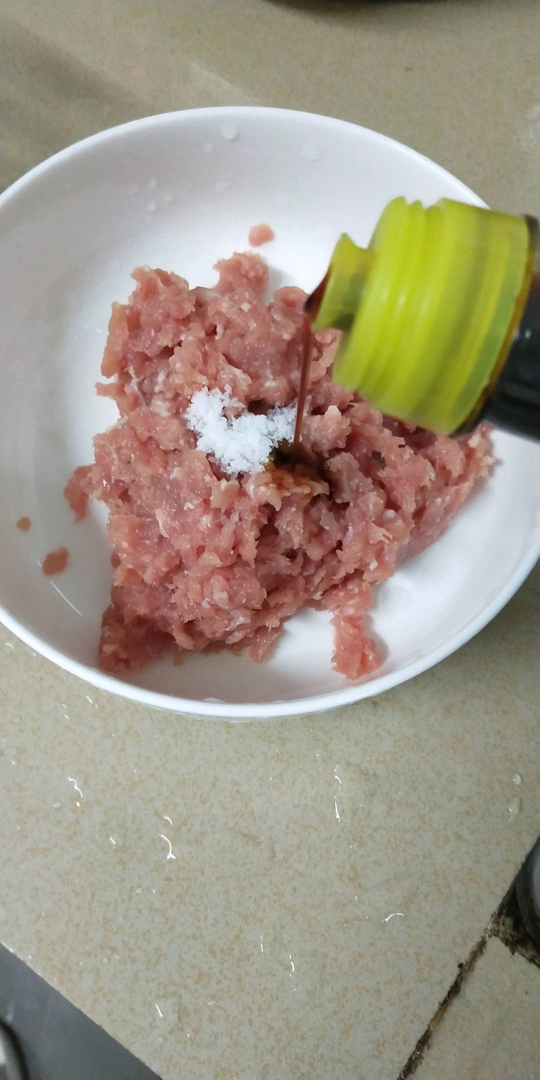 肉饼蒸蛋的做法-咸鲜味蒸菜谱-易网健康养生网 肉饼蒸蛋的做法-咸鲜味蒸菜谱