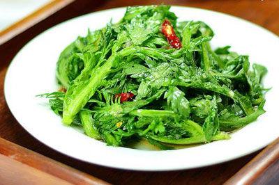 茼蒿怎么吃?小编分享四种家常做法-易网健康养生网 茼蒿怎么吃?小编分享四种家常做法