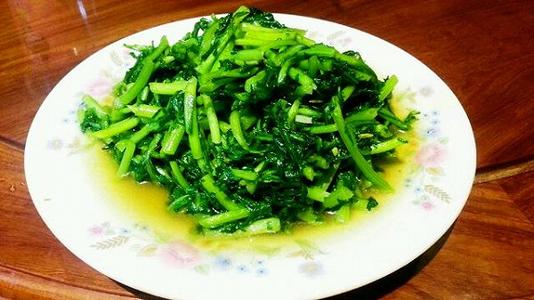 茼蒿怎么吃?小编分享四种家常做法-易网健康养生网 茼蒿怎么吃?小编分享四种家常做法