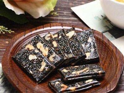 阿胶糕的功效与作用及食用方法，孕妇吃阿胶糕有利于产后恢复