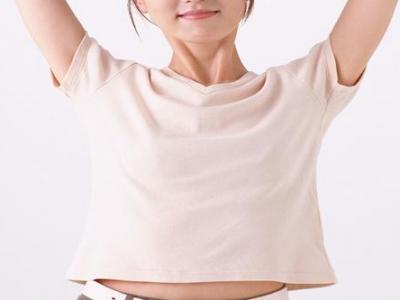 腋下脱毛会引起狐臭吗?如何治疗狐臭?