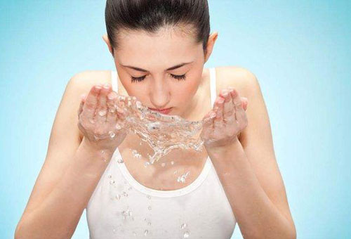 洁面乳和洗面奶有什么区别？如何正确使用洁面产品