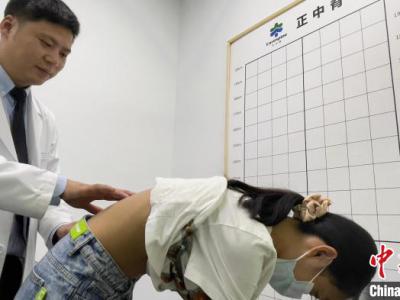 青少年脊柱侧弯多发 专家：支具治疗有效减低恶化程度