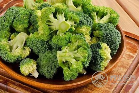 秋季皮肤干燥敏感怎么办?秋季皮肤干燥敏感的原因是什么?